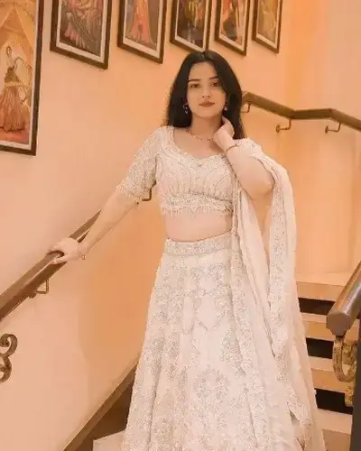 Escort Service In Lakhani